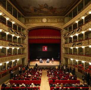 Teatro mais antigo de Roma reabre após mais de uma década fechado