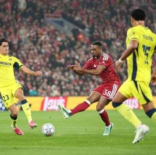 Liverpool sai atrás, leva dois e busca a virada diante do Villarreal