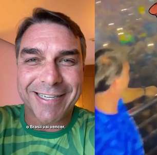 Web aponta suposta reação de Flávio Bolsonaro com bandeira LGBT+ em ato político no Ceará: "Não consegue nem fingir"