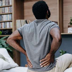 Dor nas costas é normal? Saiba exatamente quando se preocupar e correr para o pronto-socorro