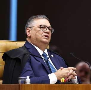 Flávio Dino manda PF apurar interferência externa em eleições e oferta de terras raras
