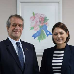 Após fuga de Flávio, presidente do PL se reúne com Michelle para discutir o 'futuro do partido'