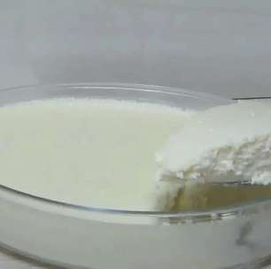 Sobremesa de 4 ingredientes, um doce geladinho e irresistível sem dar nenhum trabalho