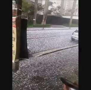 Leitor registra imagens de chuva de granizo em São Paulo