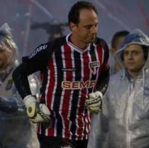 Ceni quer cativar torcida e não vê São Paulo "frio" em campo