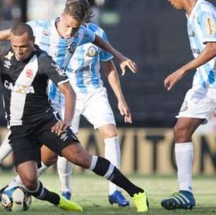 Vasco sai na frente, mas só empata com o Macaé na estreia de Fabuloso