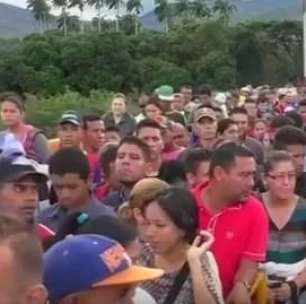 Crise se acentua e Venezuela vê explosão na emigração