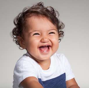 Veja o manual básico dos primeiros dentinhos do bebê