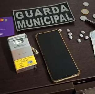 Jovem é detido após dispensar 8 pedras de crack em Toledo