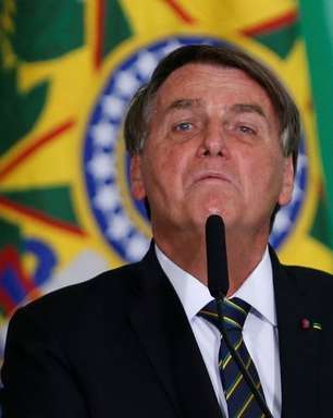 Bolsonaro abandona entrevista após pergunta sobre filhos
