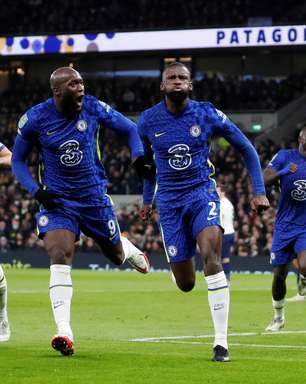 Chelsea vence Tottenham e vai à final da Copa da Liga
