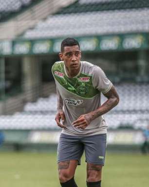 Com gol de Alef Manga, Coritiba vence Camboriú-SC em jogo-treino