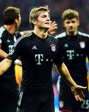 Kroos revela porre no Bayern: 'Não havia outra maneira de aliviar a dor'