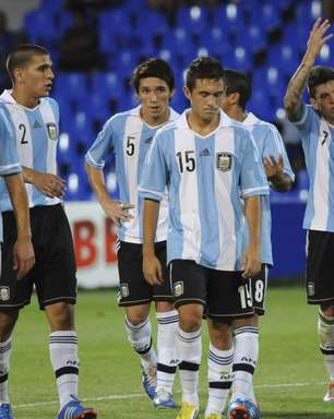Eliminada, Argentina se despede com vitória; Paraguai goleia