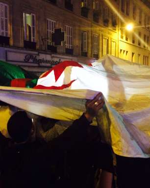 Em Paris, argelinos vibram com atuação "heroica" de goleiro