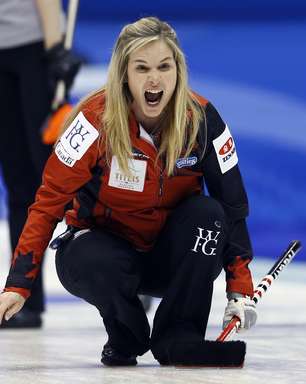 Mundial Feminino de Curling chega às semifinais; veja fotos