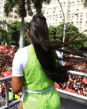 Ludmilla ferve Rio de Janeiro em bloco