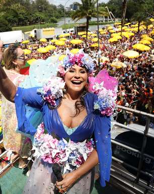 Galo da Madrugada 'invade' São Paulo com frevo