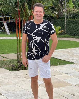 Ximbinha faz boletim de ocorrência contra apresentador de TV