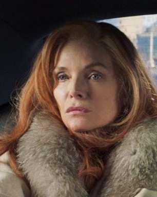 Michelle Pfeiffer está de volta no drama "Saída à Francesa"