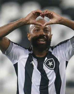 Botafogo bate o Coritiba e consegue sua primeira vitória