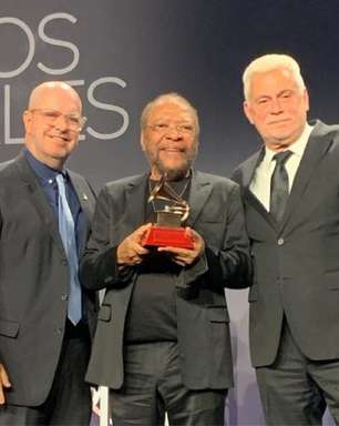 Martinho da Vila lança single e recebe homenagem do Grammy Latino