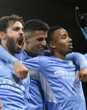 Com gol de Gabriel Jesus, Manchester City vira e vence o PSG pela Champions