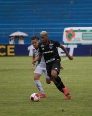 Botafogo bate São José-RS nos pênaltis e garante vaga à terceira fase da Copinha