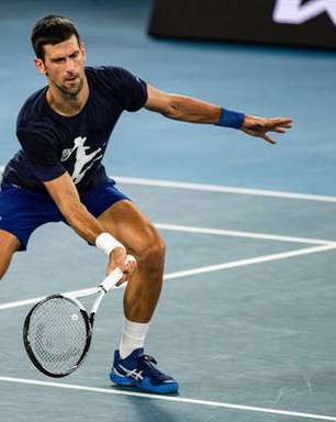 Juiz australiano suspende expulsão de Novak Djokovic