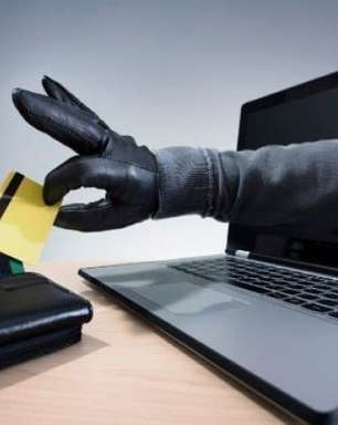Golpe do 0800: Ladrões roubam dados bancários e cartões de crédito das vítimas; como se proteger?