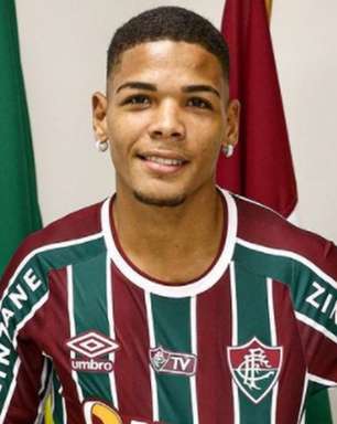 Serra Macaense anuncia empréstimo do atacante Marcelinho para o Fluminense