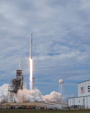 Foguete 'abandonado' da SpaceX deve atingir a Lua em março