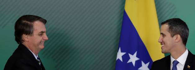 Bolsonaro ataca PT e Psol ao declarar apoio a Guaidó