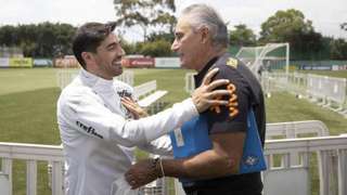 Abel supera técnico da seleção brasileira em lista de melhores do mundo