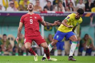 Em jogo de estreia no Catar, Brasil vence a Sérvia por 2 a 0 - Portal Roda  de Cuia
