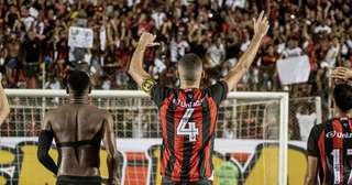 Corinthians toma susto cedo, mas vira o jogo e vence o Guarani pelo  Paulistão - Lance!