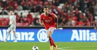 Benfica deve voltar a tentar tirar lateral Wesley do Flamengo