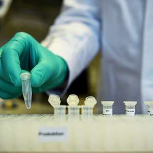 Israel testa 2 remédios promissores contra covid-19