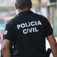 Sob custódia policial, homem alega paralisia, é hospitalizado e rouba técnica de enfermagem