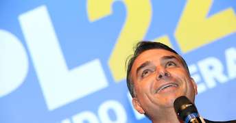 1550923555-flavio-bolsonaro-foto-beto-barata-pl.jpg Foto: CartaCapital