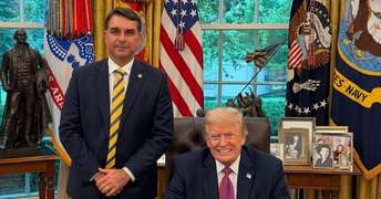 751990189-flavio-bolsonaro-e-donald-trump-foto-divulgacao-redes-sociais.jpg Foto: CartaCapital