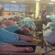 Casal fuma no banheiro de avião e passageiros ficam 'presos' em aeroporto