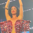 Após separação de Orlando Bloom, Katy Perry chora durante fim de turnê