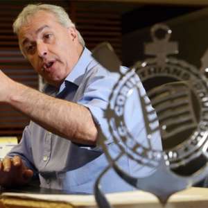 Conselheiros pedem impeachment de presidente do Corinthians