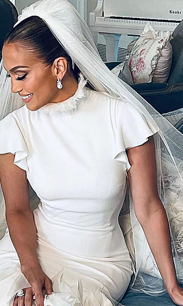 Veja detalhes dos 5 vestidos de noiva de Jennifer Lopez
