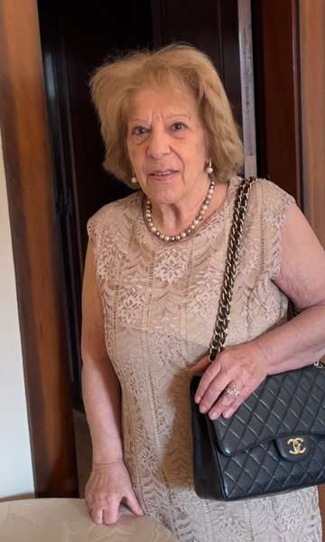 "T&aacute; barato"! Quem &eacute; a senhora que viralizou com gastos exorbitantes na web