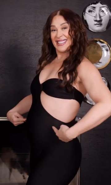 Claudia Raia gr&aacute;vida aos 55 e outras famosas que engravidaram na maturidade