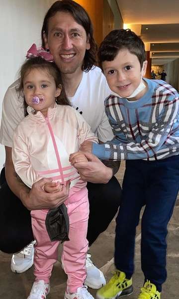 Veja 6 jogadores pais de filhos com defici&ecirc;ncia