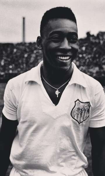 Copas, gol 1000 e mais: veja momentos marcantes da carreira de Pelé
