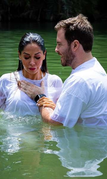 Luxo, batismo e xingamento: tudo sobre o noivado de Maíra Cardi com Primo Rico